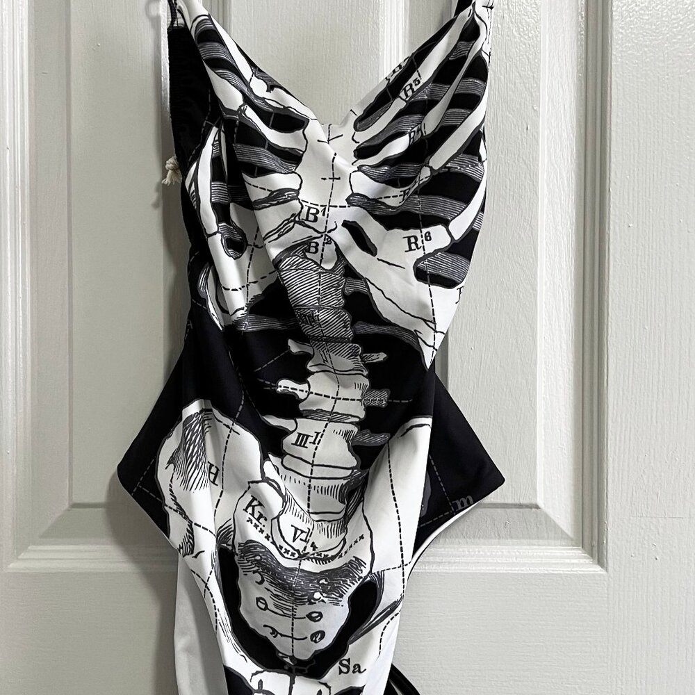 NEW NWT Dolls Kill Towers Skeleton Swimsuit Size M Medium - Picture 8 of 11
